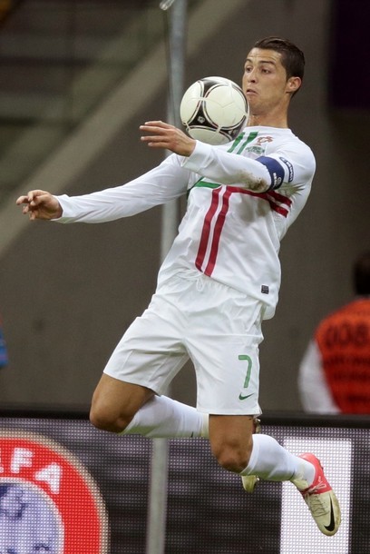 Ronaldo thỏa sức biểu diễn.